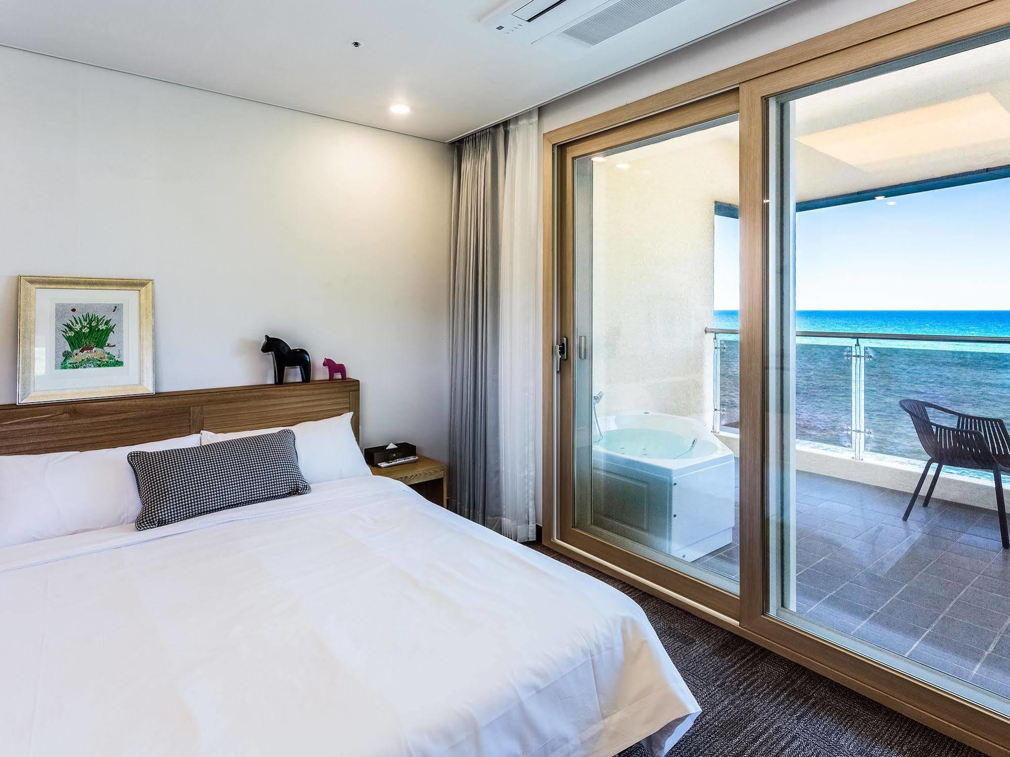 Sea Stay Hotel Jeju Exterior photo
