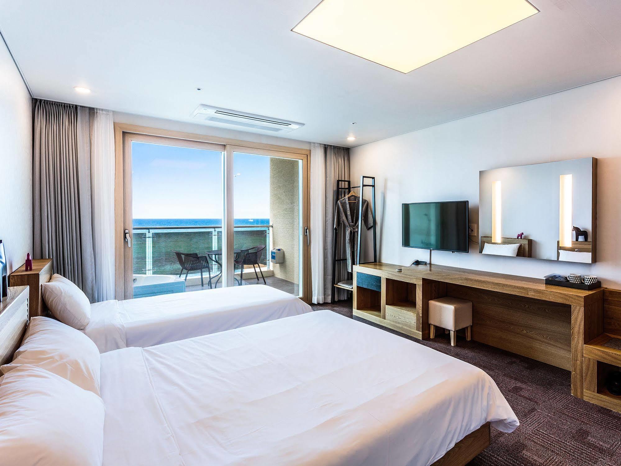Sea Stay Hotel Jeju Exterior photo